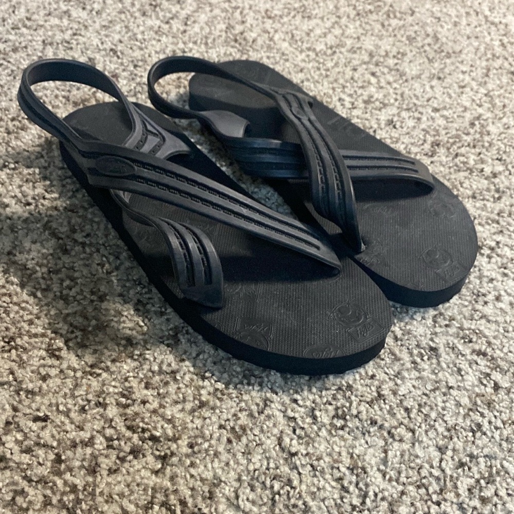 Flojos Black Sandals